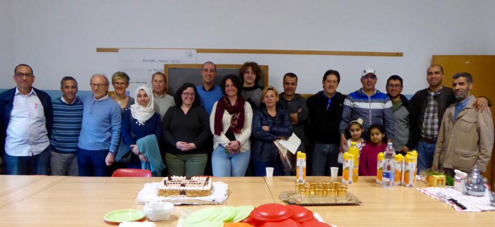 La comunità musulmana offre corsi di arabo all'oratorio, quello che ne esce è un bellissimo (e riuscito) esempio di